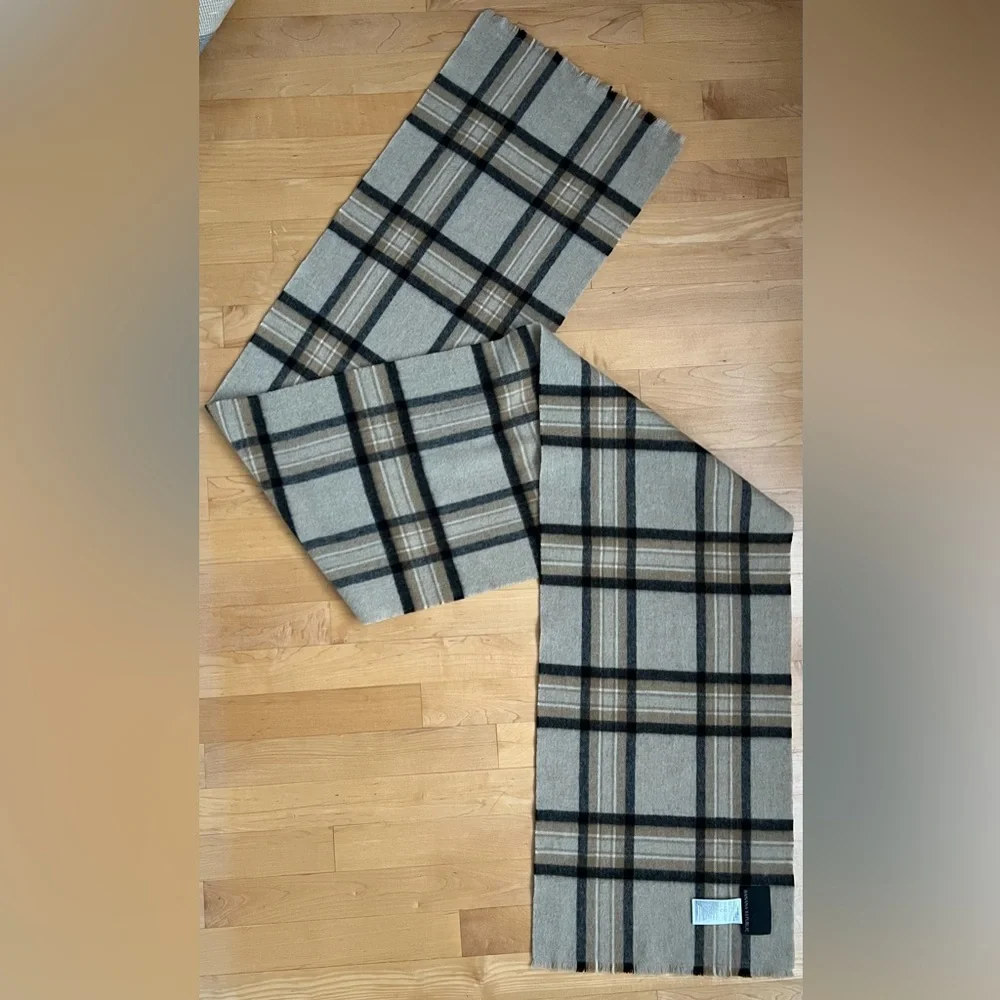 🐑NWOT? Soft Plaid Wool Banana Republic Unisex Scarf | Black & Tan/Maverick Tan